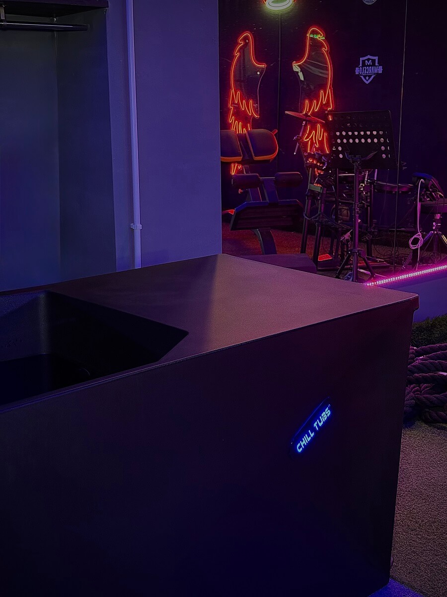 Bañera de agua fría instalada en local deportivo