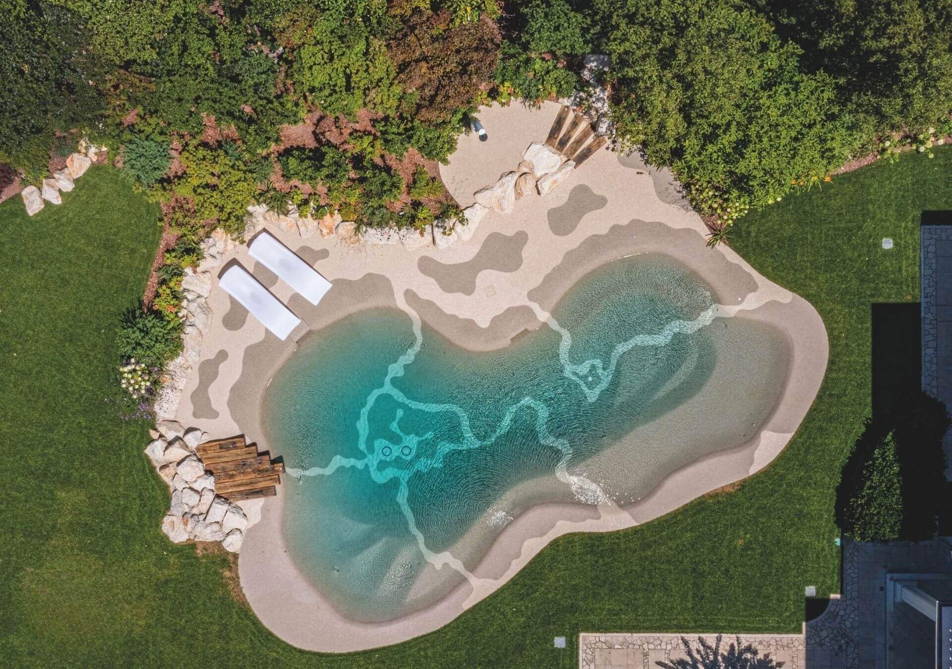 piscina estilo playa villa