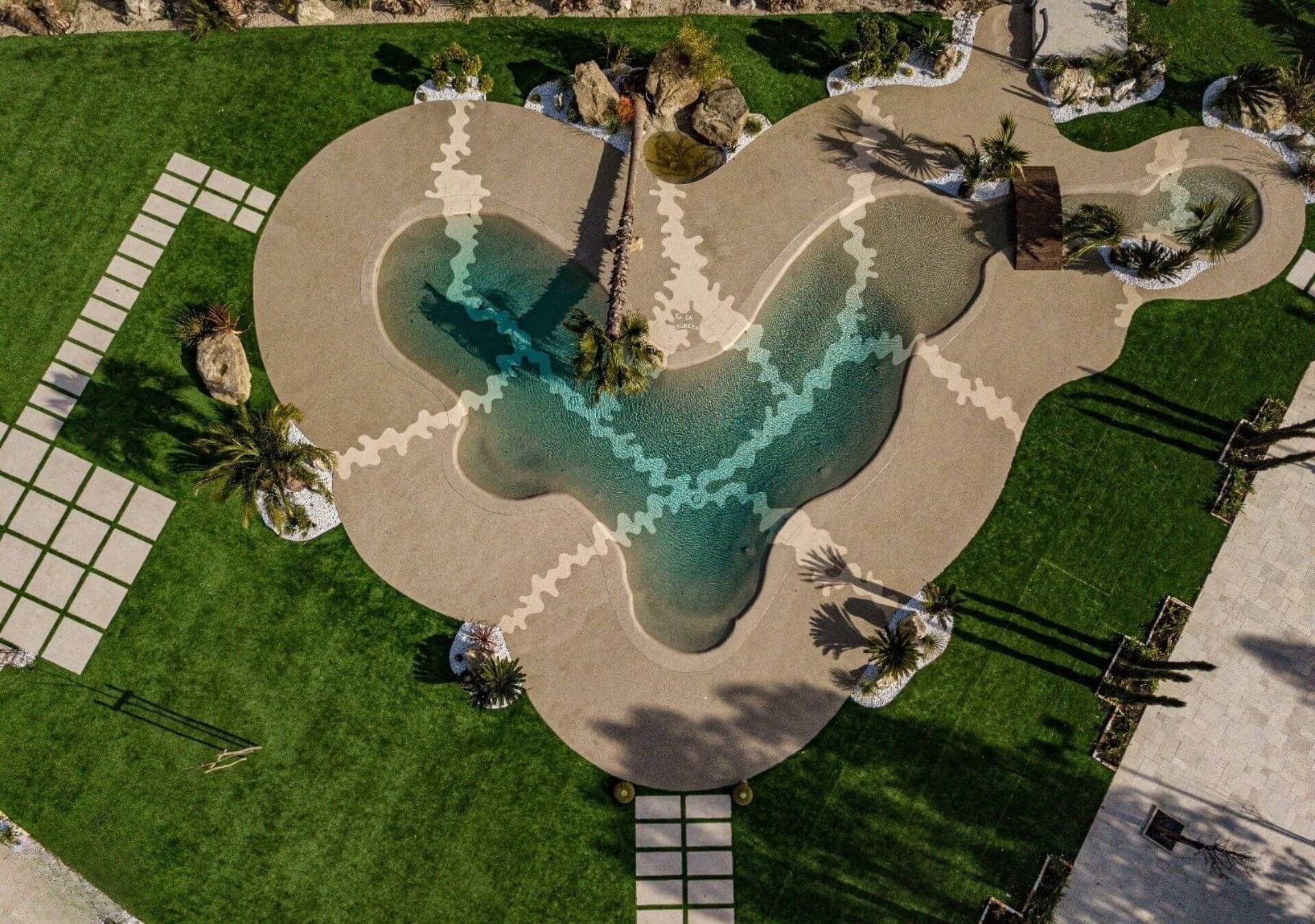 piscina tipo playa chalet